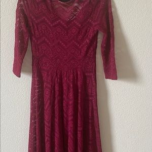 Jessica simpson maternity lace dress